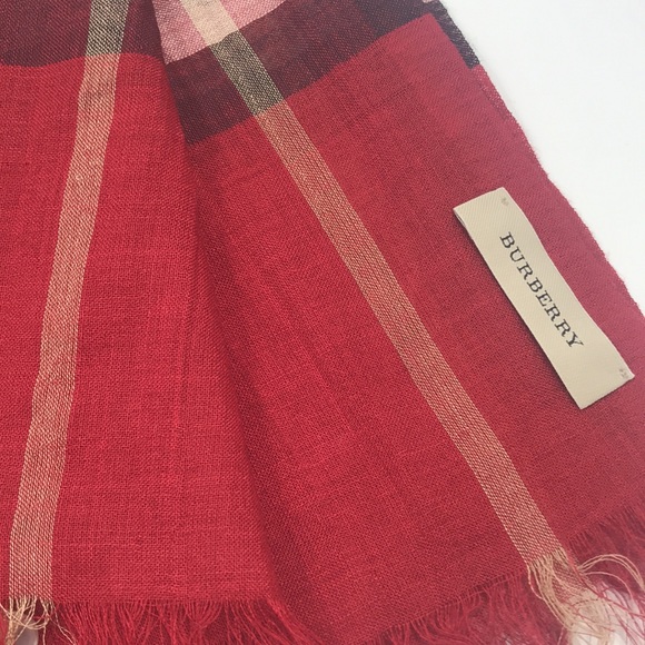 🔥Authentic🔥 BURBERRY SHAWL- SCARF - Picture 3 of 4